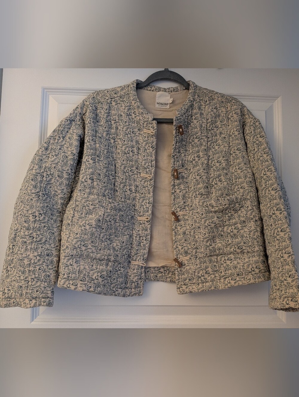 Indi & Cold Mason Quilted Jacket Blue Floral XS